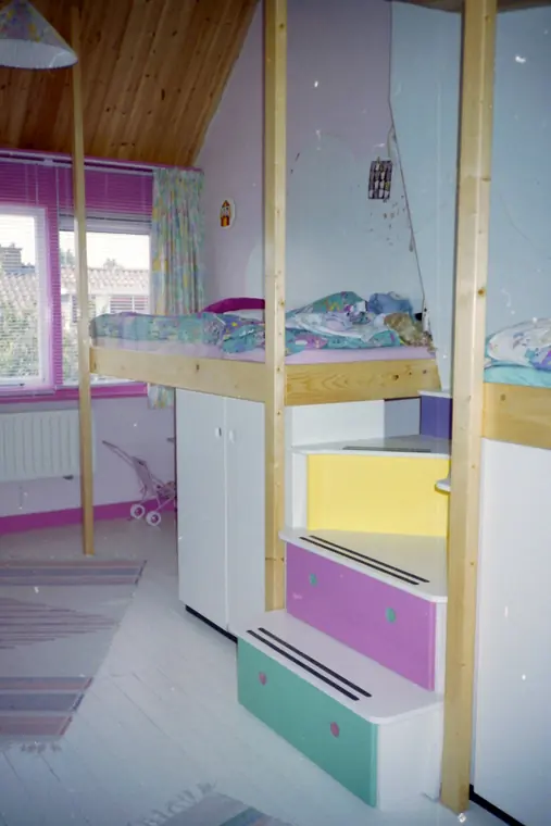 Zolderkamer met hoogslaper
